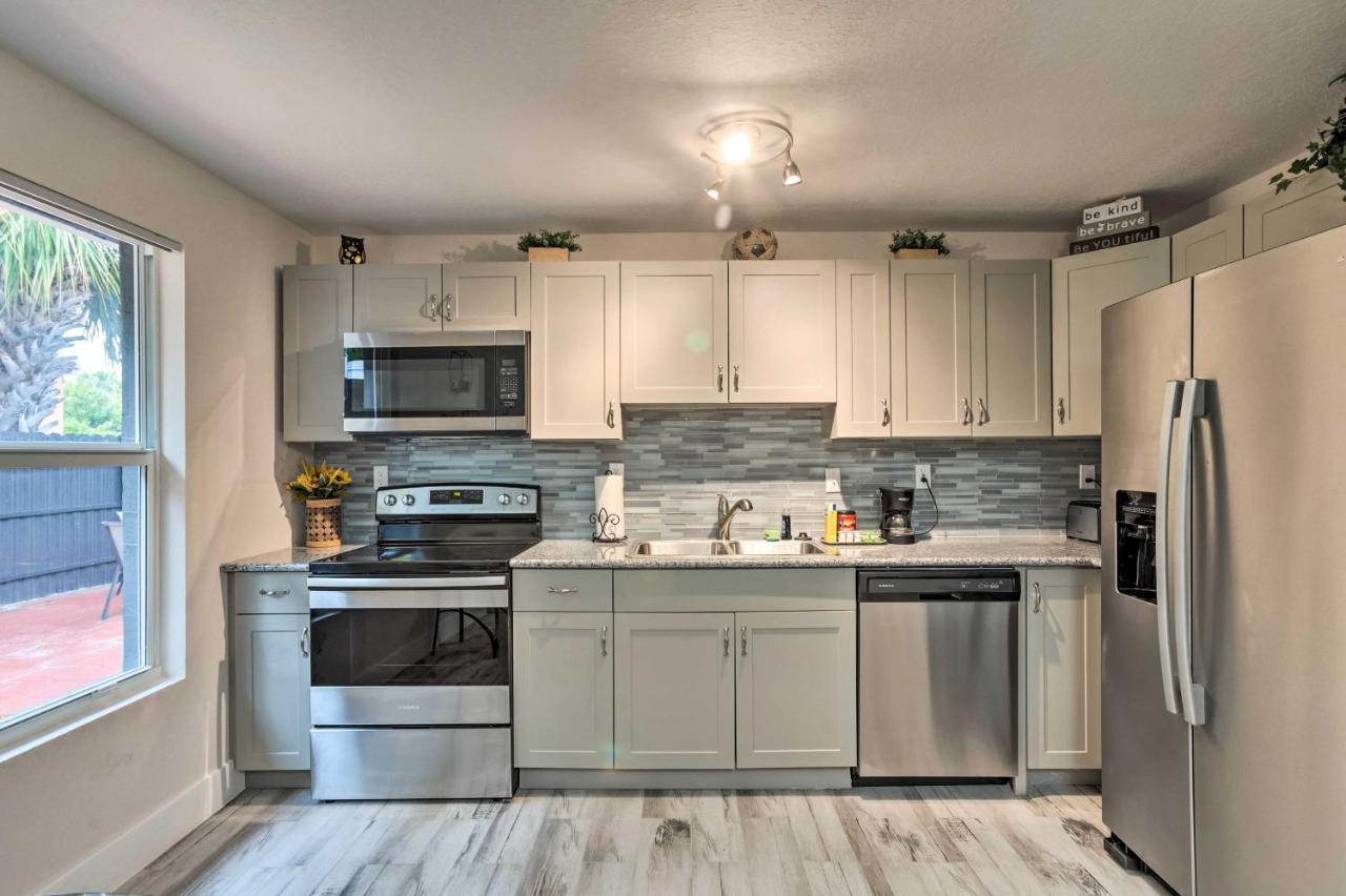 וסט פאלם ביץ' Inviting Apartment Less Than 2 Mi To Riviera Beach! מראה חיצוני תמונה