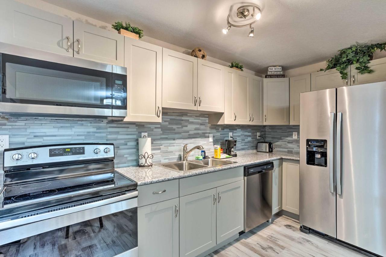 וסט פאלם ביץ' Inviting Apartment Less Than 2 Mi To Riviera Beach! מראה חיצוני תמונה